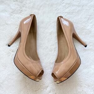 Stuart Weitzman women patent leather heels size 8 US